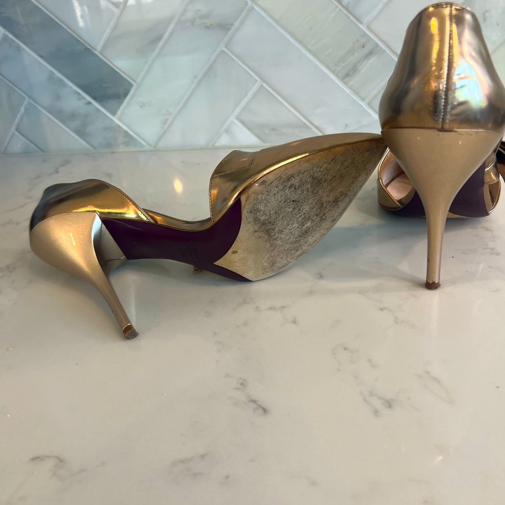 Oscar de la Renta
Fauna Copper Pumps 38.5 - Picture 5 of 6
